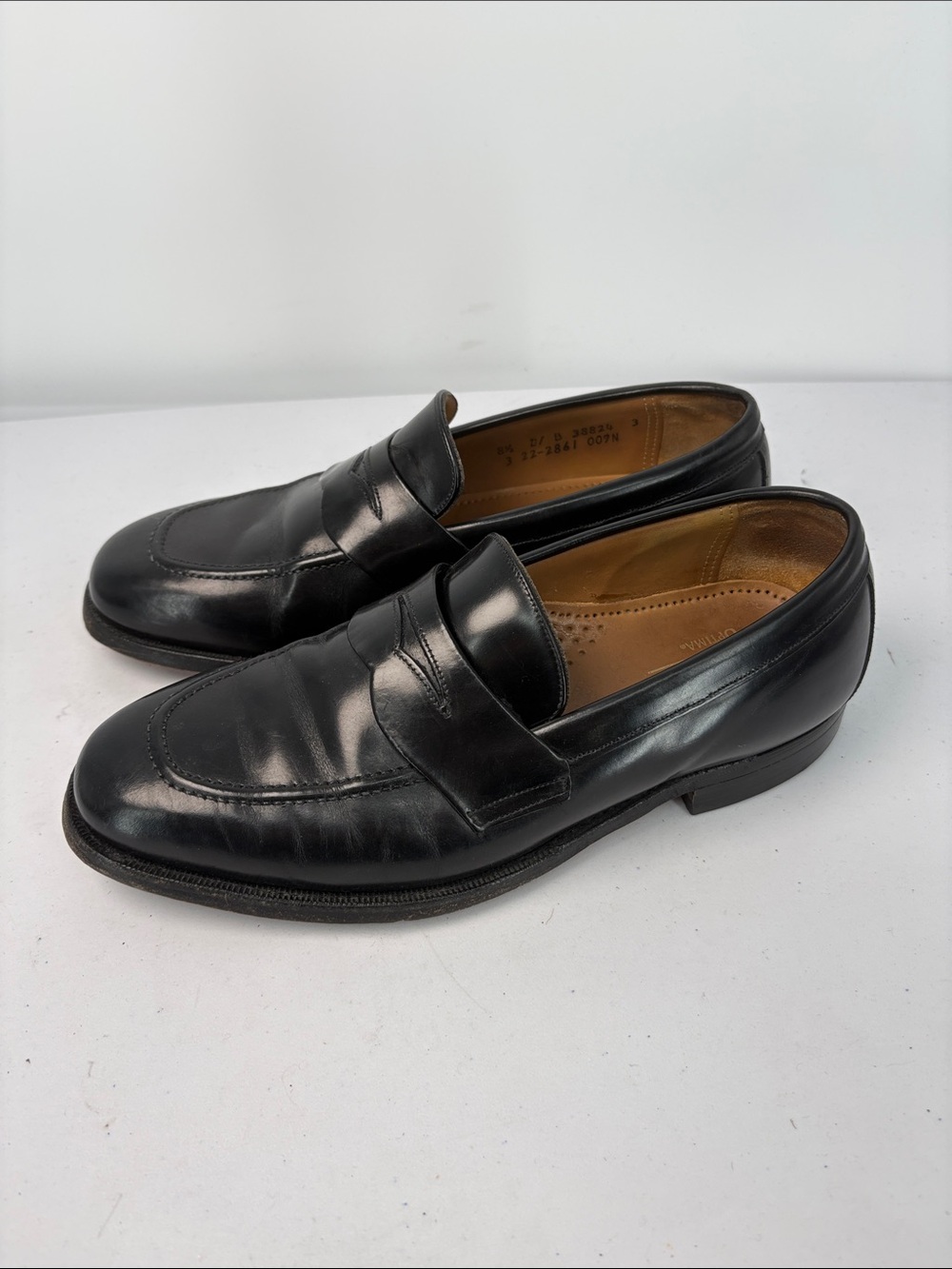 🦢 Johnston & Murphy Black Leather Penny Loafers